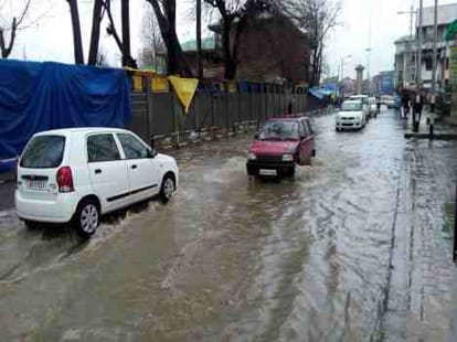 flood alert issued in srinagar