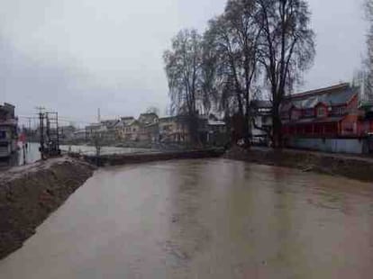 after 50 years, 40 percent more rain in kashmir valley