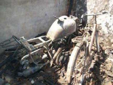 Short circuit in the bike fires