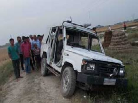 Conflict between villegers in front of administration