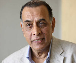 Prof, anand kumar says the aap war will go to bedrooms