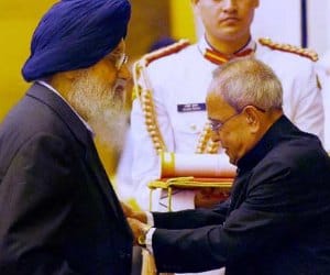 badal statement to get after padamvibhushan award