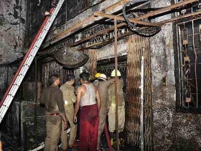 Fire in SBI Sadar branch, Lucknow.