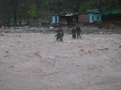 jhelum back to normal water level, flood threat ends