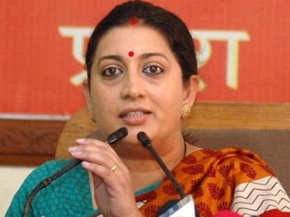 samriti irani, harsimrat kaur badal dance video