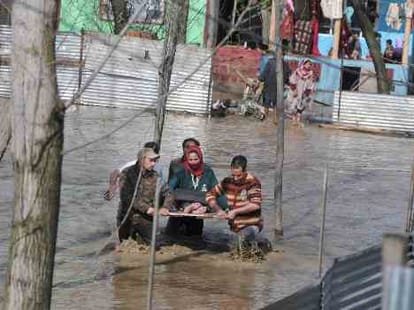 kashmir flood, death toll reaches to 18