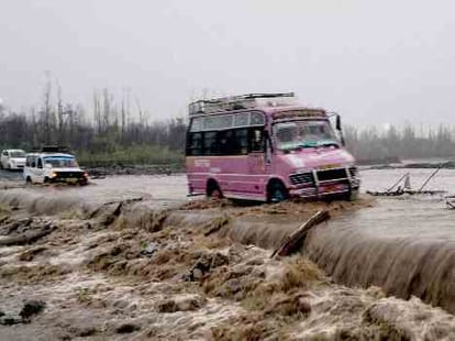 omar appeals tourists not to cancel advance bookings
