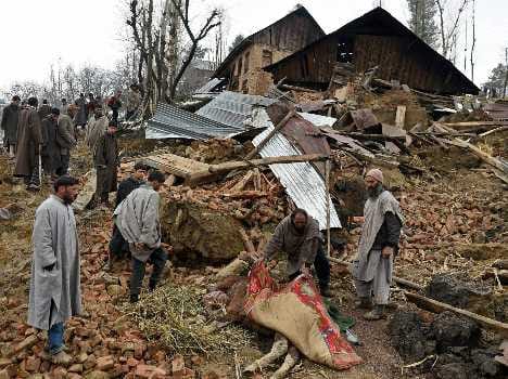 weather relents in Kashmir, jhelum flowing below flood level