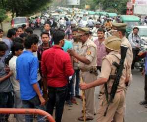 Protest by Lucknow University student.