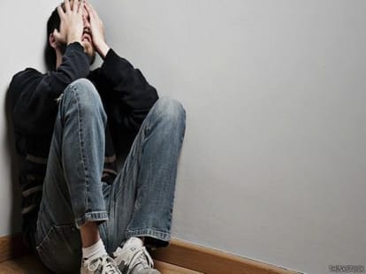 dispute on calling female staff late night in punjab university, chandigarh