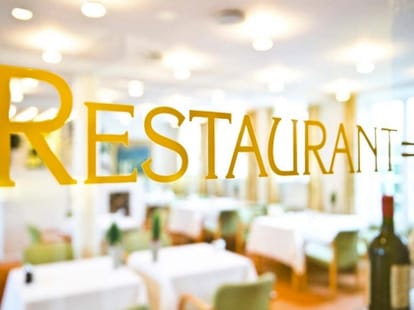 Govt clearifies charges taken by restaurents