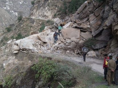 four died in landslide in chamoli.