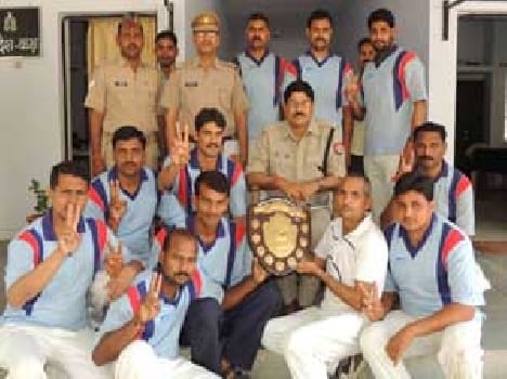 Bhadohi police volleyball team became champion