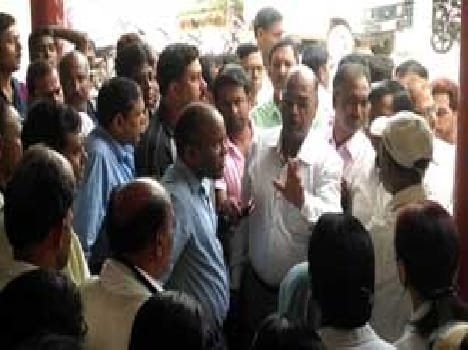Hospital personnel standstill worked 