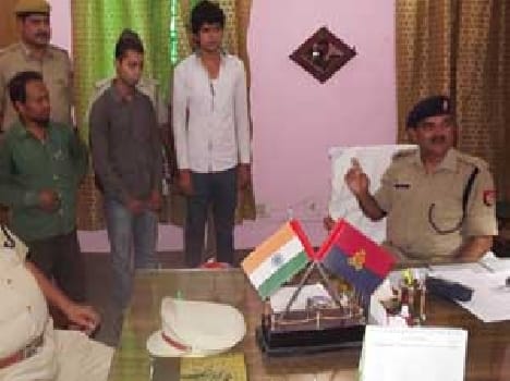 3 Arrested in threatening jila panchayat member