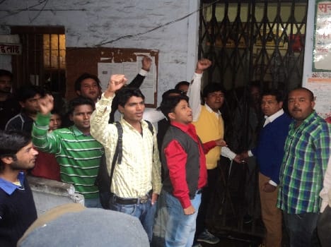 The five-minute protest photographed!
