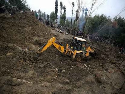Two dead, 7 feared killed in landslides in JK