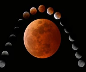 Lunar eclipse in india on 4 april, know here timings