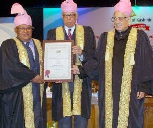Medicos Have to Choose Between Job and Private Practice says Mufti