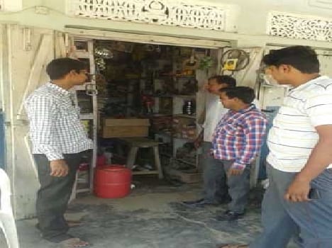 Breaking auto parts shop theft