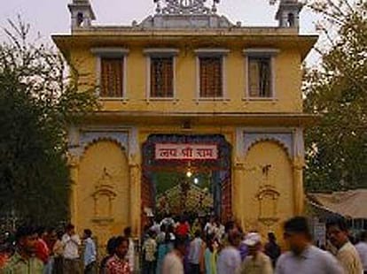 ghulam ali to sing at sankat mochan temple in varanasi