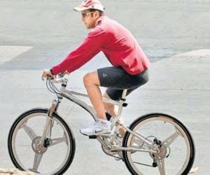 bollywood star salman khan loves to cycling