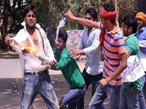 University remained the camp , even though the student has the fire