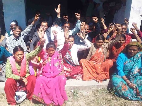 Riskn Valley villagers continue relay hunger strike on the 13th day