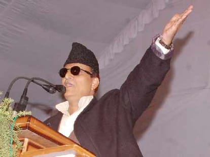Azam khan controversial statement on family planning