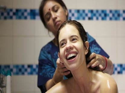 kalki koechlin faced mumbai's bed face