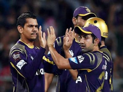 Sunil Narine claims 4 wickets against punjab