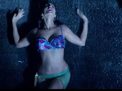 Sunny Leone promotes 'Ek Paheli Leela' 