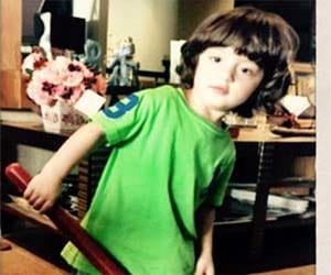 shahrukh khan share his son abram photo on social media