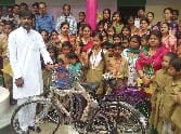 SP leader Anshoo children The award to