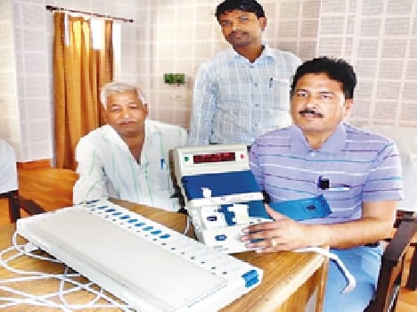 Political parties and the media training