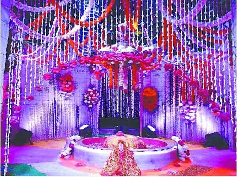 Baba has Moteshwar parlor