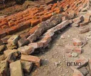 under-construction building collapses in srinagar