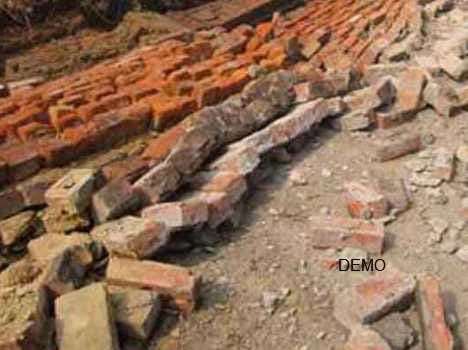 resort's wall fell on slums, 2 killed