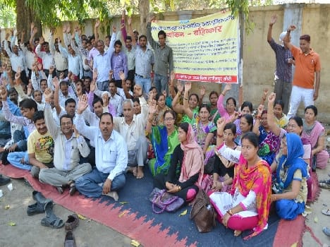 Vittvihin evaluate teachers boycott