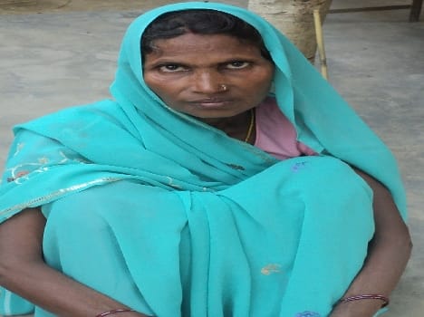Woman robbed anybody Rs 70