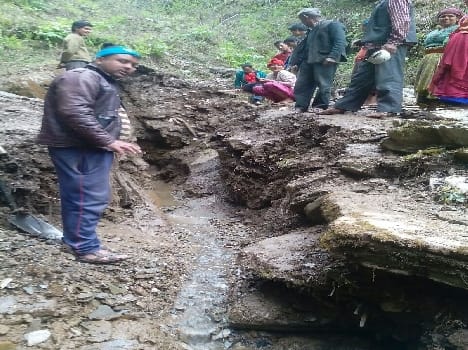Water out, How to village