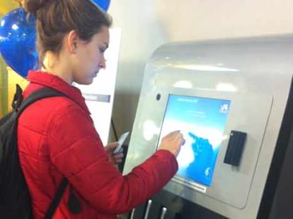 hpu eslablished Kyosik machine in Library.