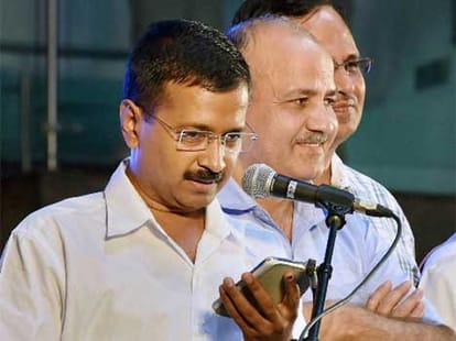 Prashant bhushan will not fight case for kejriwal