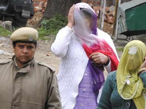 sex racket caught red handed at dharamshala.