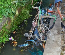  Train to be vulnerable to Rickshaw driver killed