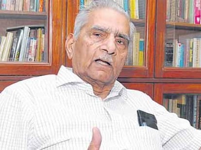 shanti bhushan attacked on arvind kejriwal after nitish oath swearing in ceremony