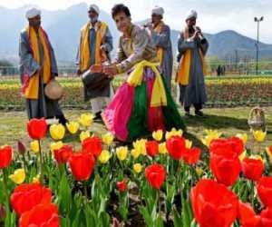violence to ruin tourist season in J&K