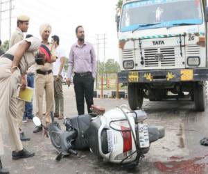 tipper hit activa rider, death