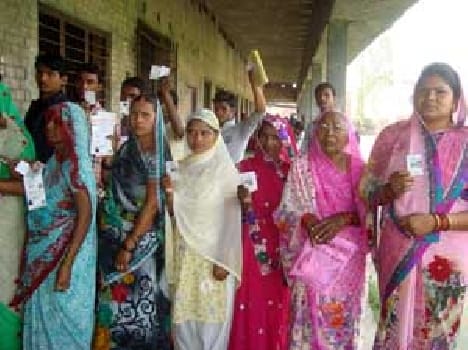 People cast vote