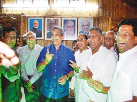 BJP members stopped by the officers at the reception of Prikar